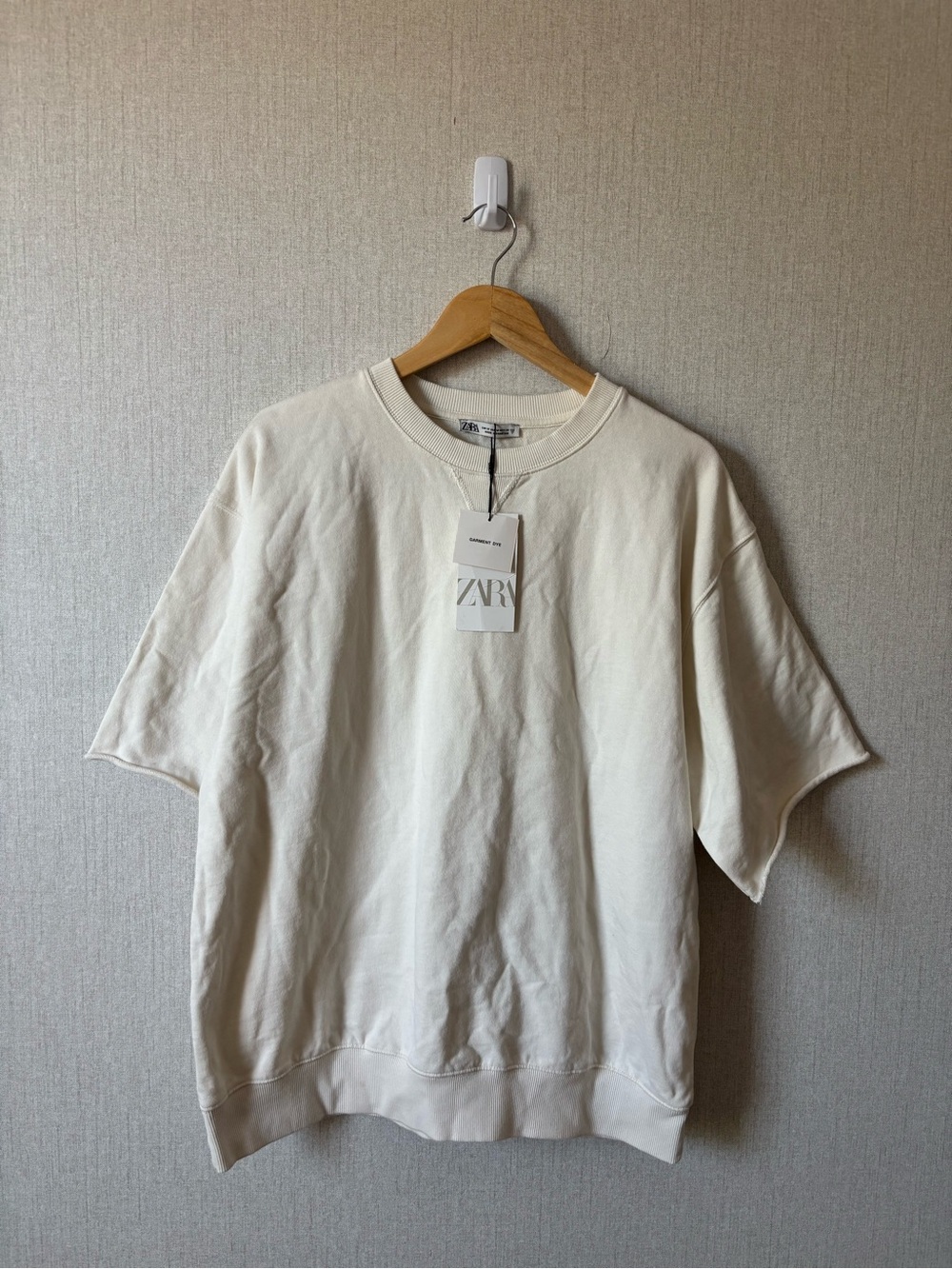 SOLD ZARA Short-Sleeve Crewneck Sweatshirt in Cream